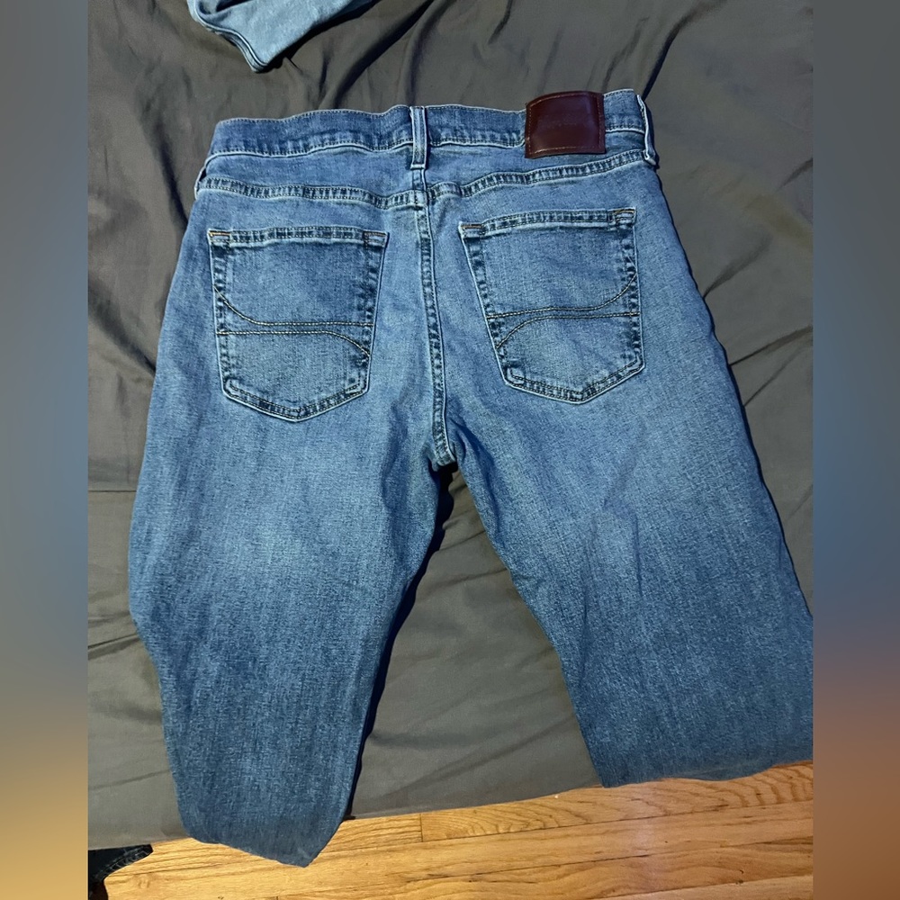 Hollister jeans 32 x 30 all of them 15$ each or all of them for 100$